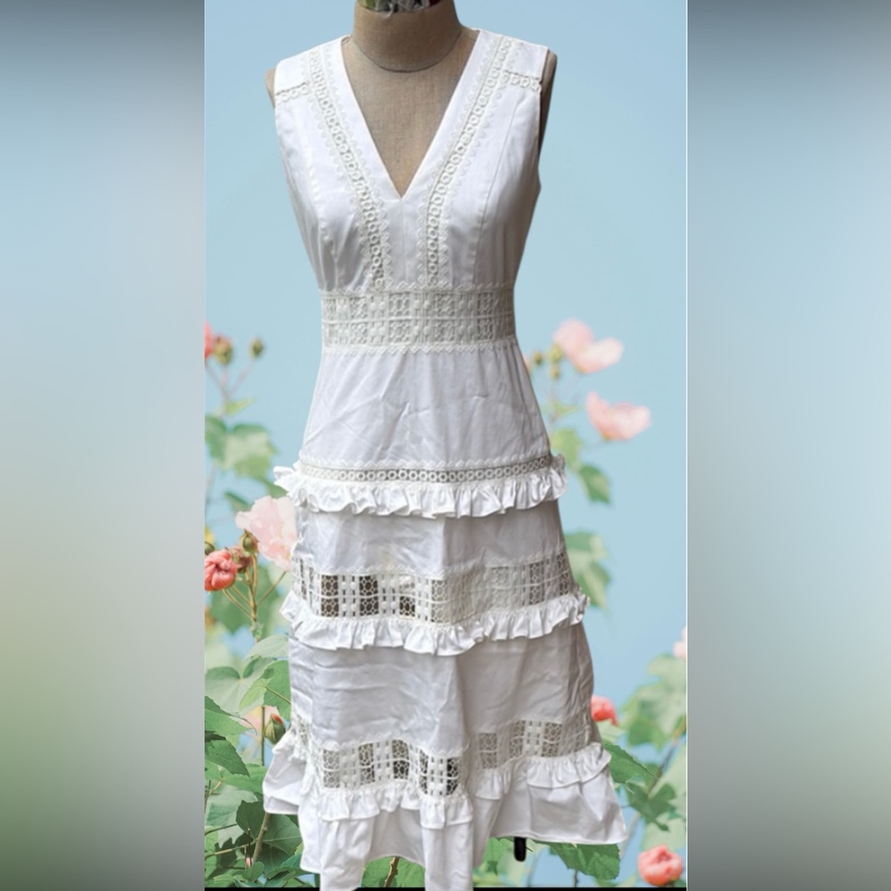 Antonio Melani gorgeous crisp white midi tiered dress